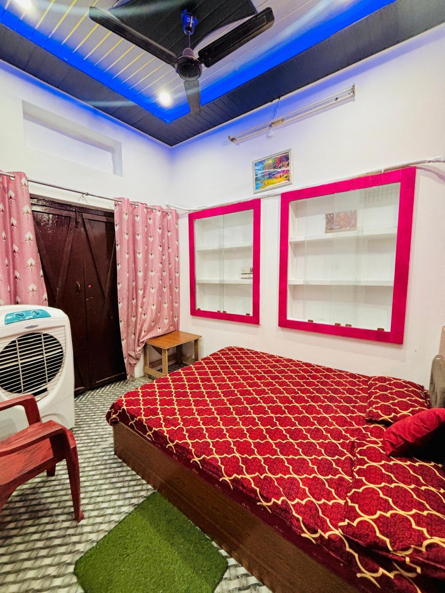 Shivalay Paying Guest House Váránaszi Kültér fotó
