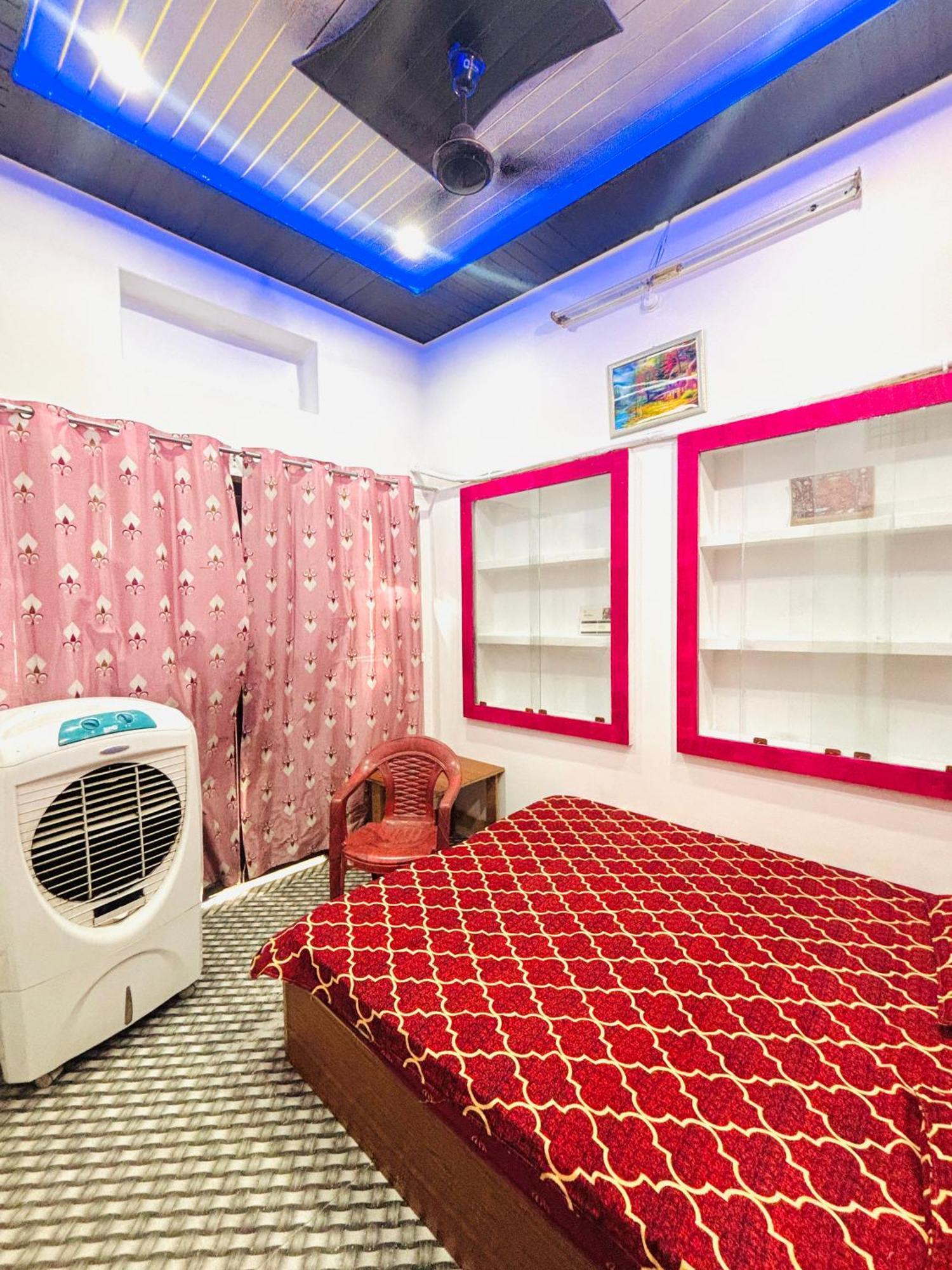 Shivalay Paying Guest House Váránaszi Kültér fotó
